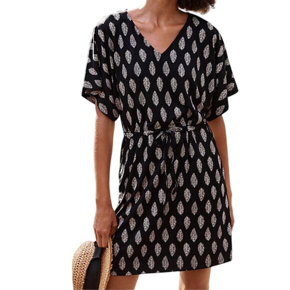 Garnet Hill Wren Black & Tan Leaf Print Knit Cinch Waist Relaxed T-shirt Dress - Picture 1 of 16